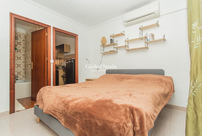 Venta - CASA -
TORREVIEJA - Costa Blanca