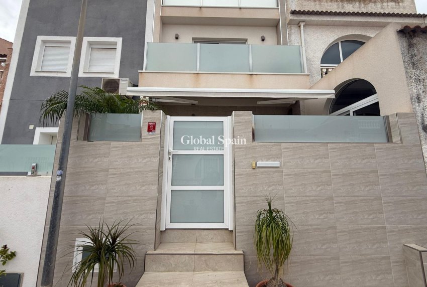 Venta - CASA -
TORREVIEJA - El Chaparral