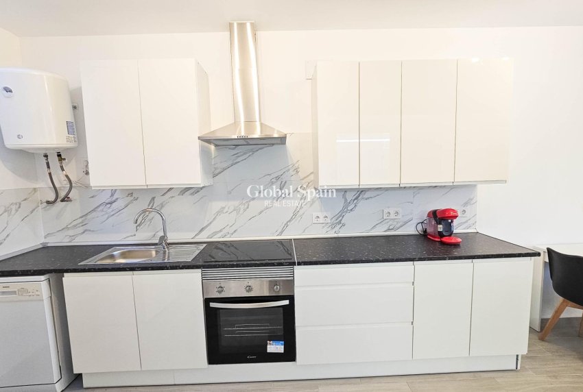 Venta - CASA -
TORREVIEJA - El limonar