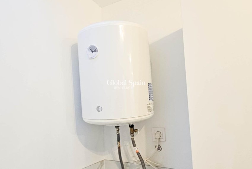 Venta - CASA -
TORREVIEJA - El limonar