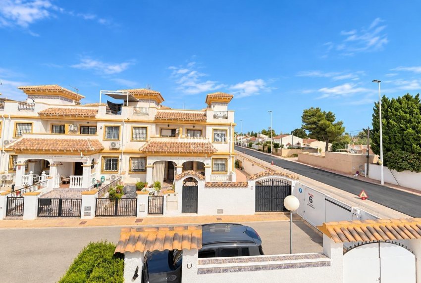 Venta - CASA -
TORREVIEJA - El limonar