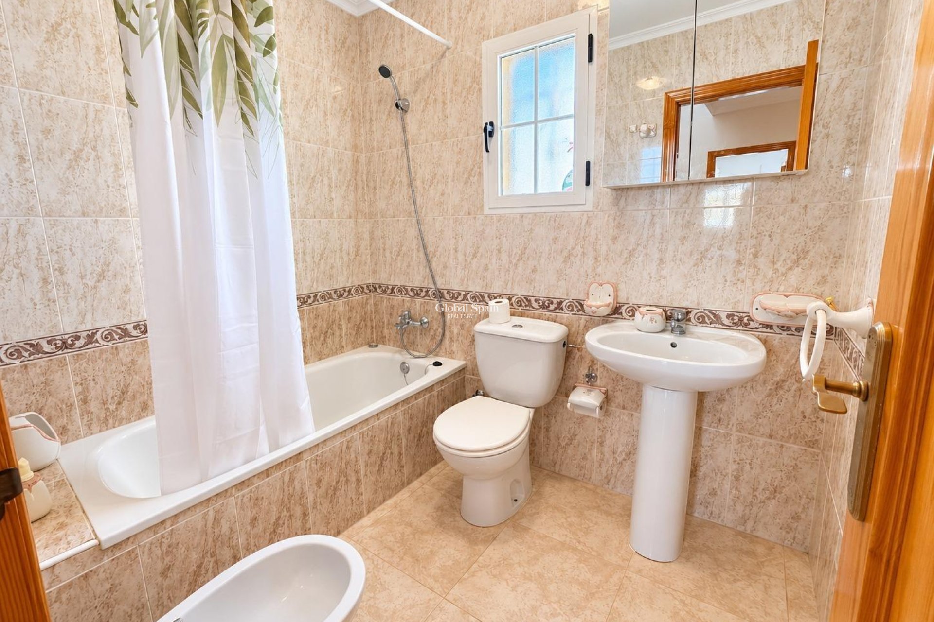 Venta - CASA -
TORREVIEJA - El limonar