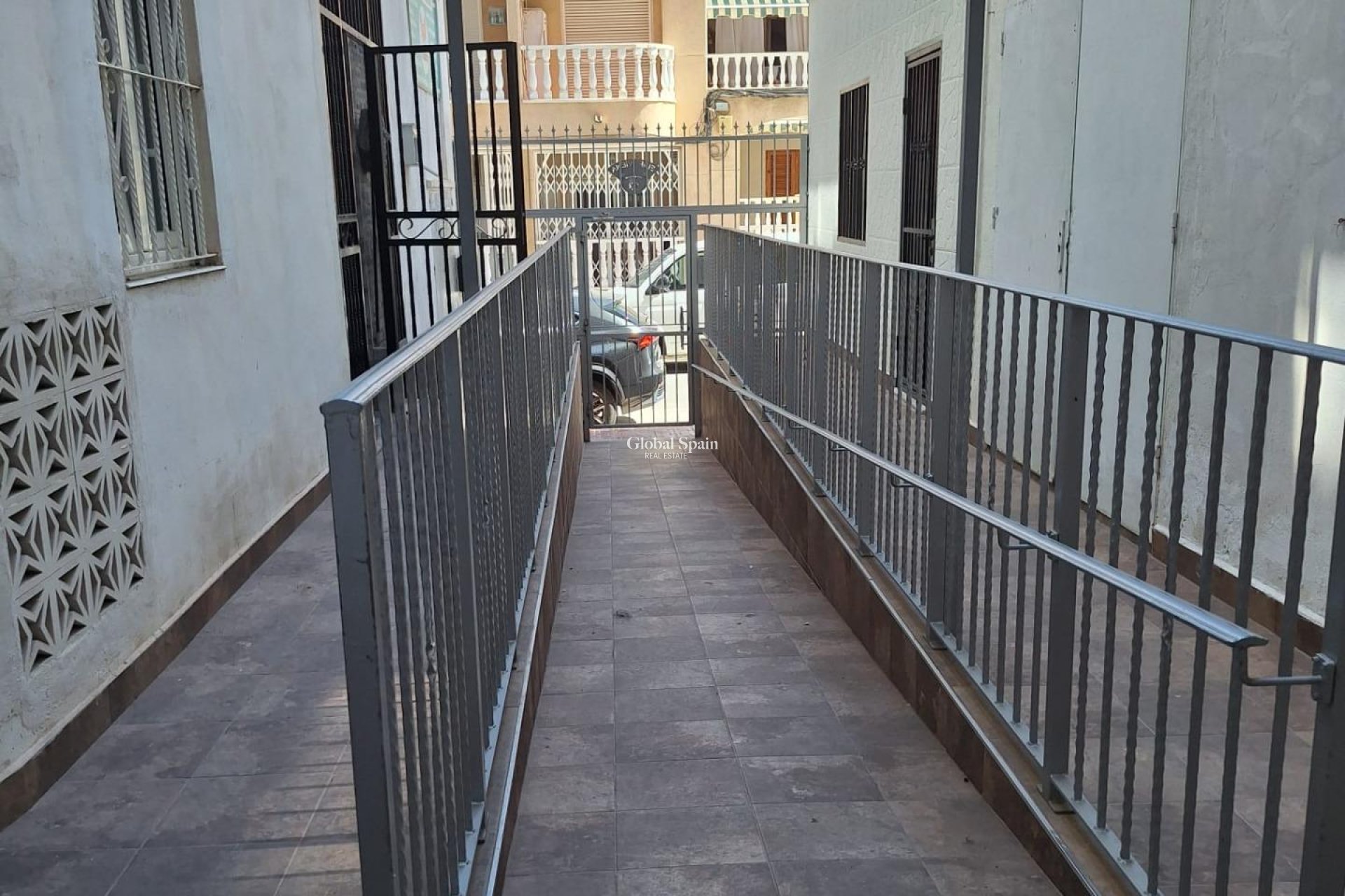 Venta - CASA -
TORREVIEJA - Habaneras