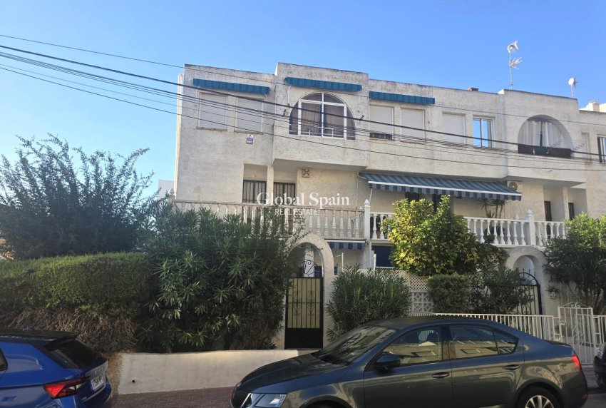 Venta - CASA -
TORREVIEJA - Habaneras