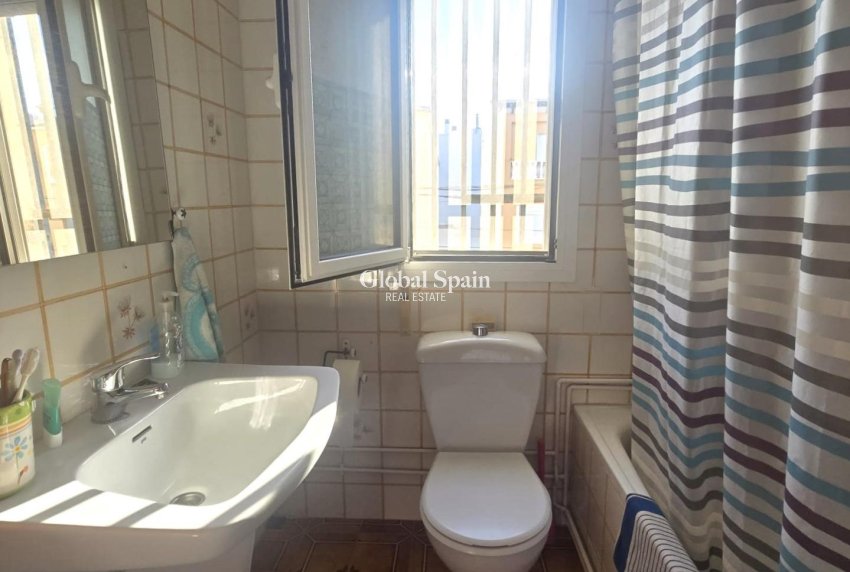 Venta - CASA -
TORREVIEJA - Habaneras