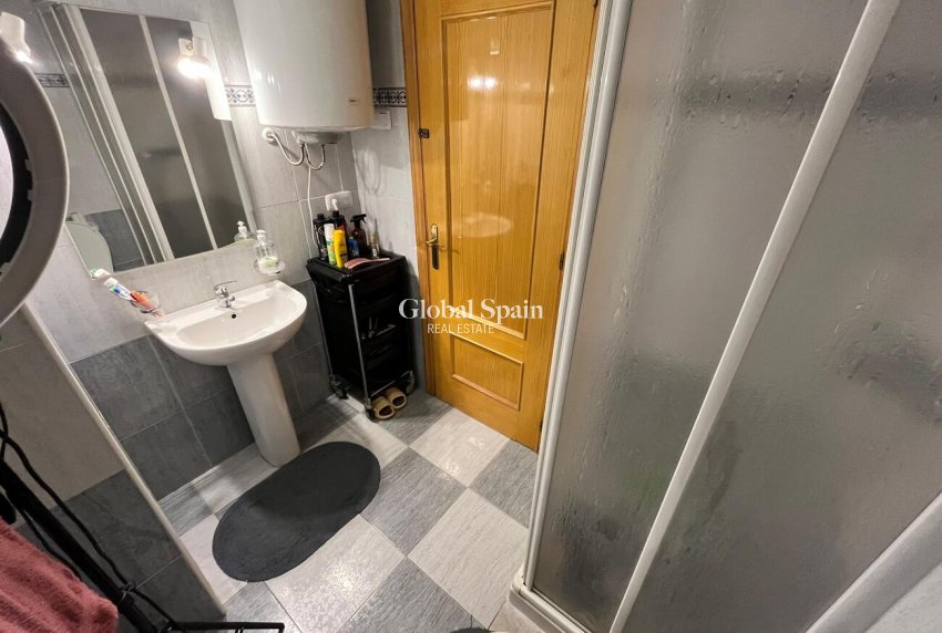 Venta - CASA -
TORREVIEJA - La Florida