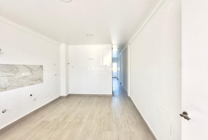 Venta - CASA -
TORREVIEJA - La Mata