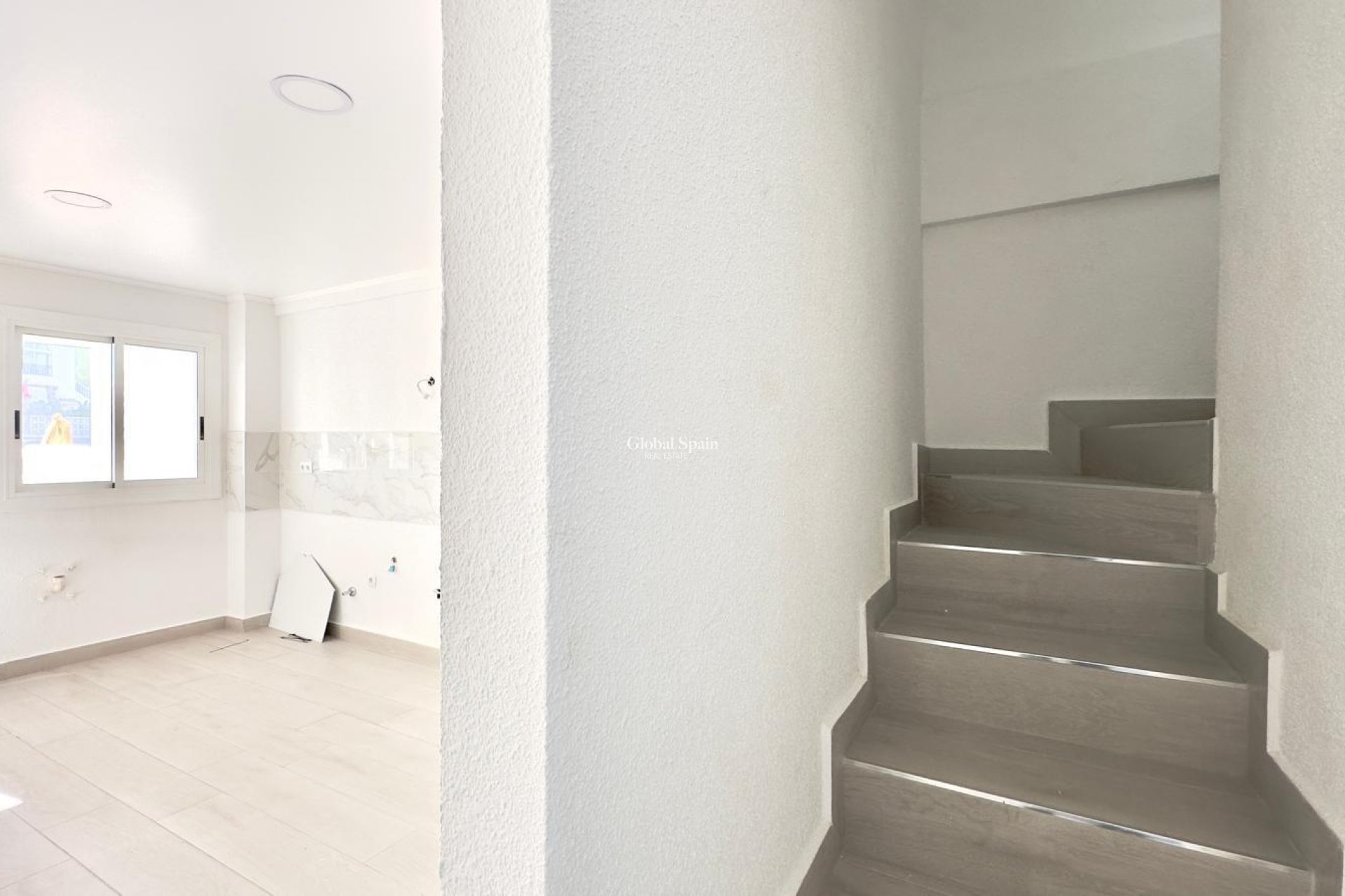 Venta - CASA -
TORREVIEJA - La Mata