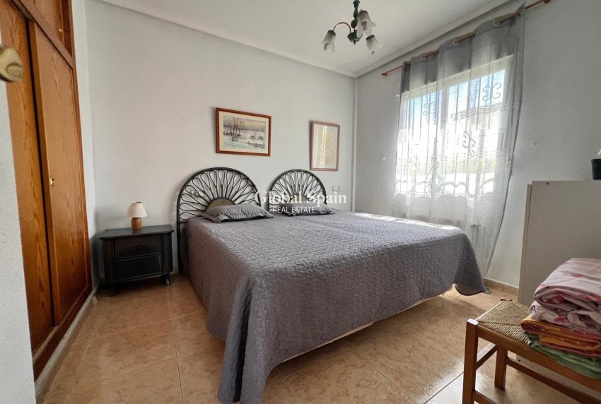 Venta - CASA -
TORREVIEJA - La Mata