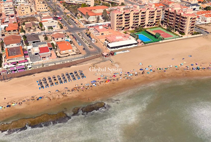 Venta - CASA -
TORREVIEJA - La Mata
