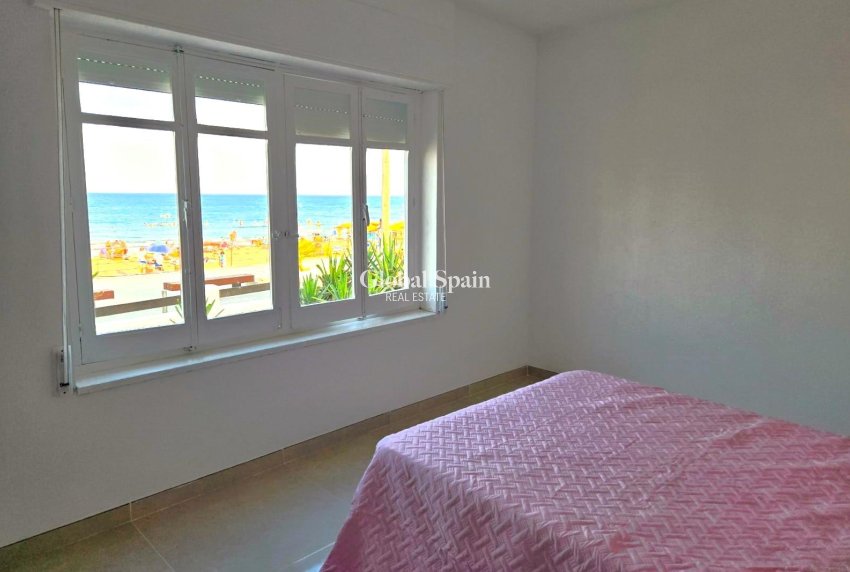Venta - CASA -
TORREVIEJA - La Mata