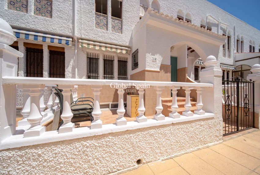 Venta - CASA -
TORREVIEJA - La Mata