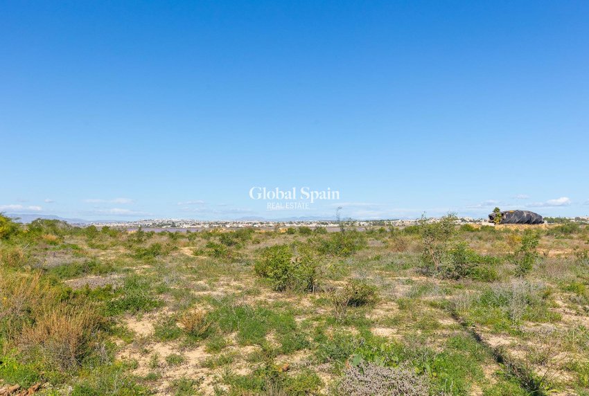 Venta - Casa -
TORREVIEJA - La Siesta - El Salado - Torreta