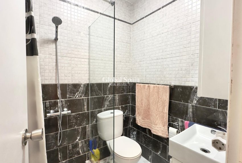 Venta - CASA -
TORREVIEJA - La Siesta - El Salado - Torreta