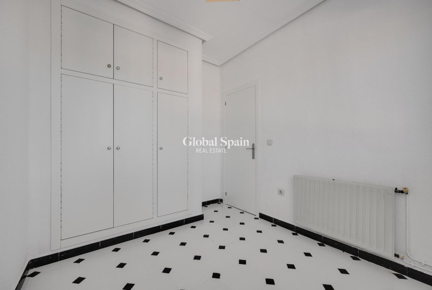 Venta - CASA -
TORREVIEJA - La Siesta - El Salado - Torreta