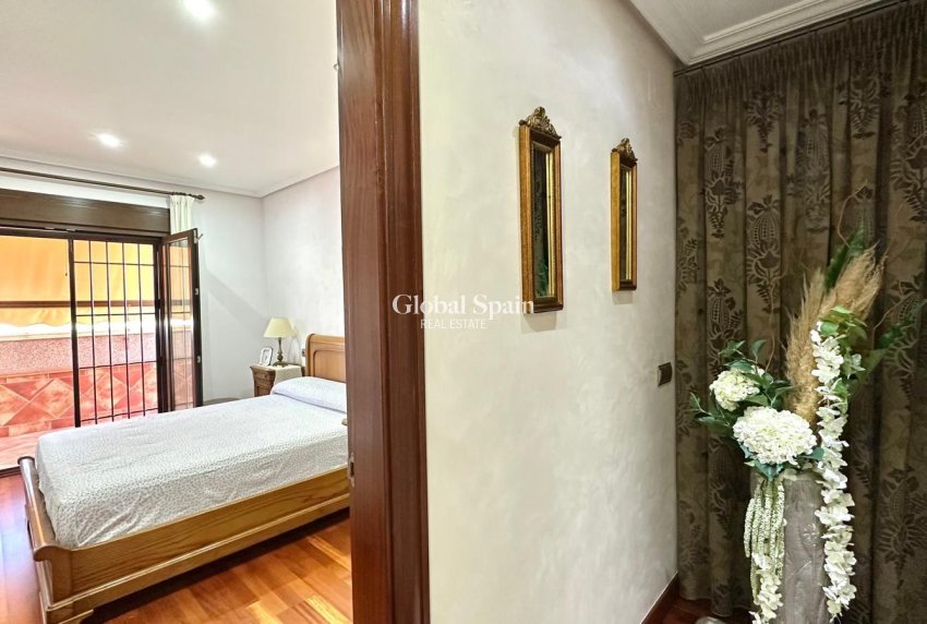 Venta - CASA -
TORREVIEJA - La Siesta