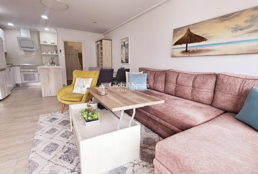Venta - CASA -
TORREVIEJA - La Siesta
