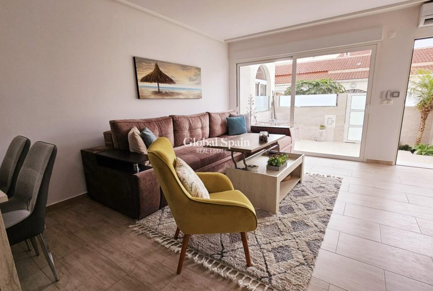 Venta - CASA -
TORREVIEJA - La Siesta