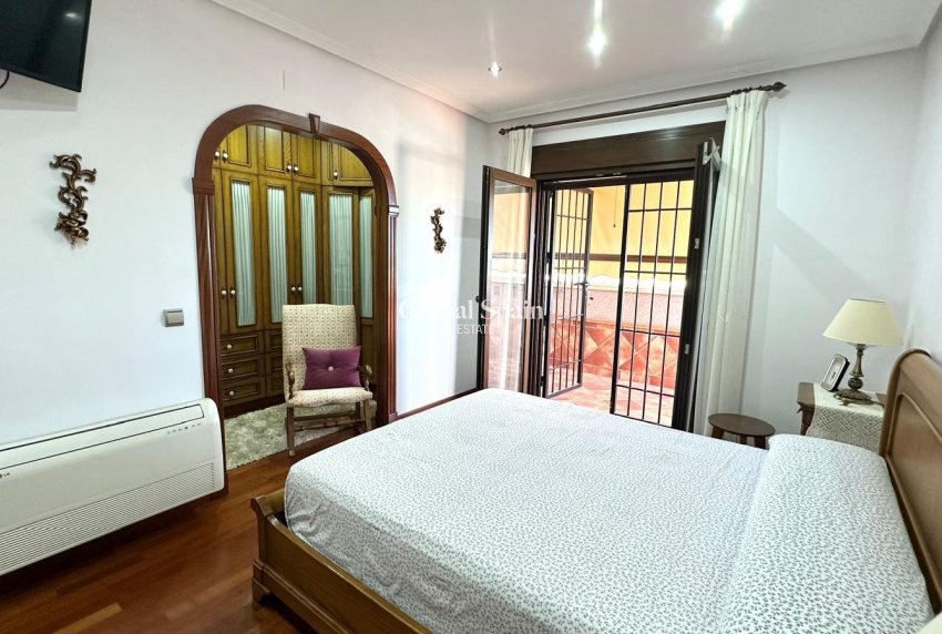 Venta - CASA -
TORREVIEJA - La Siesta