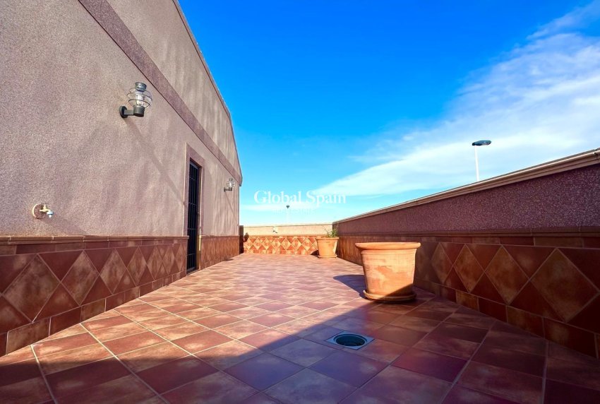 Venta - CASA -
TORREVIEJA - La Siesta