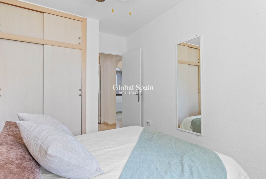 Venta - Casa -
TORREVIEJA - Lago jardin