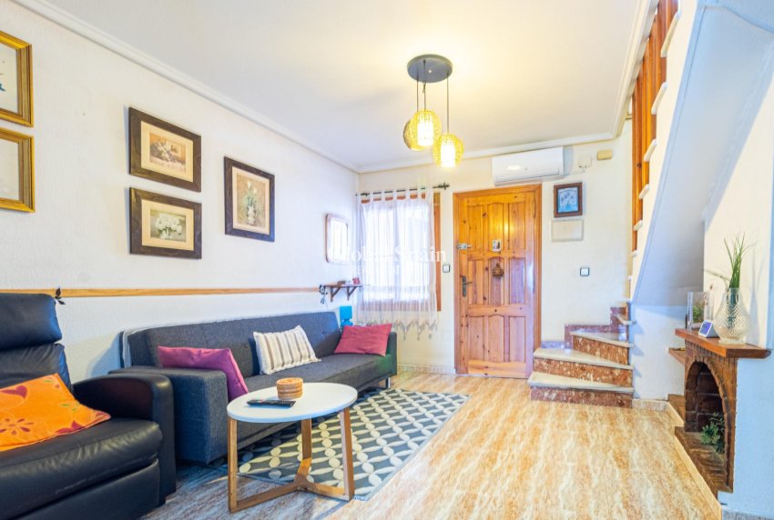 Venta - Casa -
TORREVIEJA - LOS BALCONES - LOS ALTOS