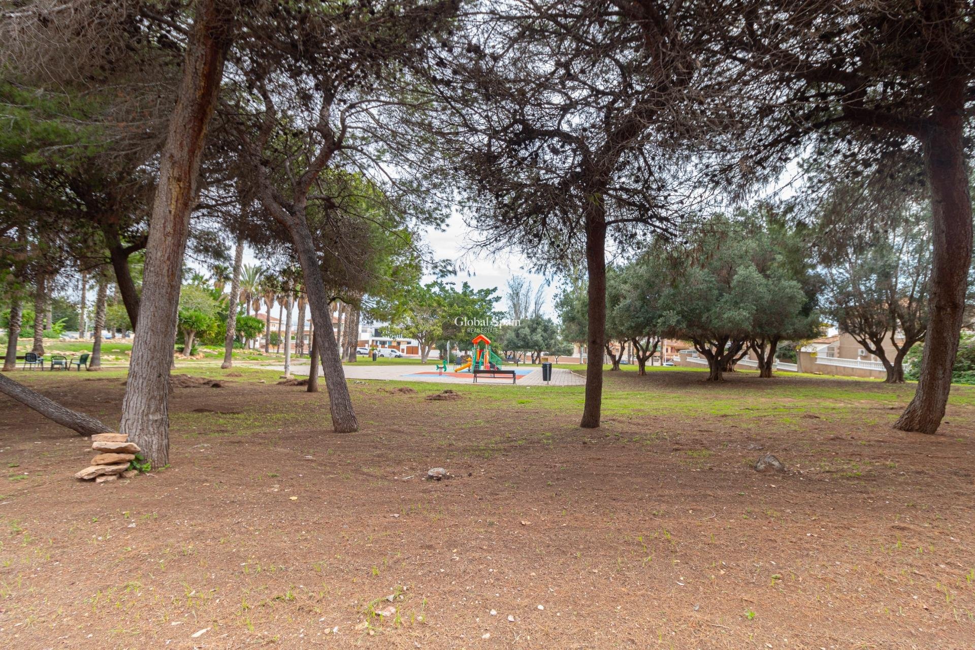 Venta - Casa -
TORREVIEJA - LOS BALCONES - LOS ALTOS