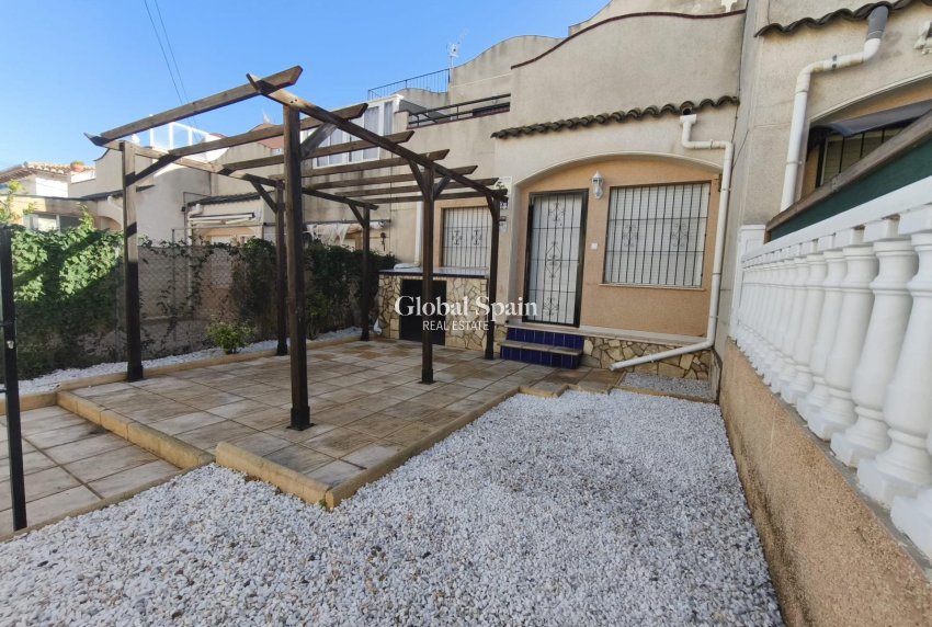Venta - CASA -
TORREVIEJA - LOS BALCONES - LOS ALTOS