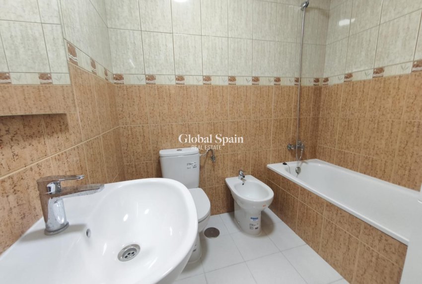 Venta - CASA -
TORREVIEJA - LOS BALCONES - LOS ALTOS
