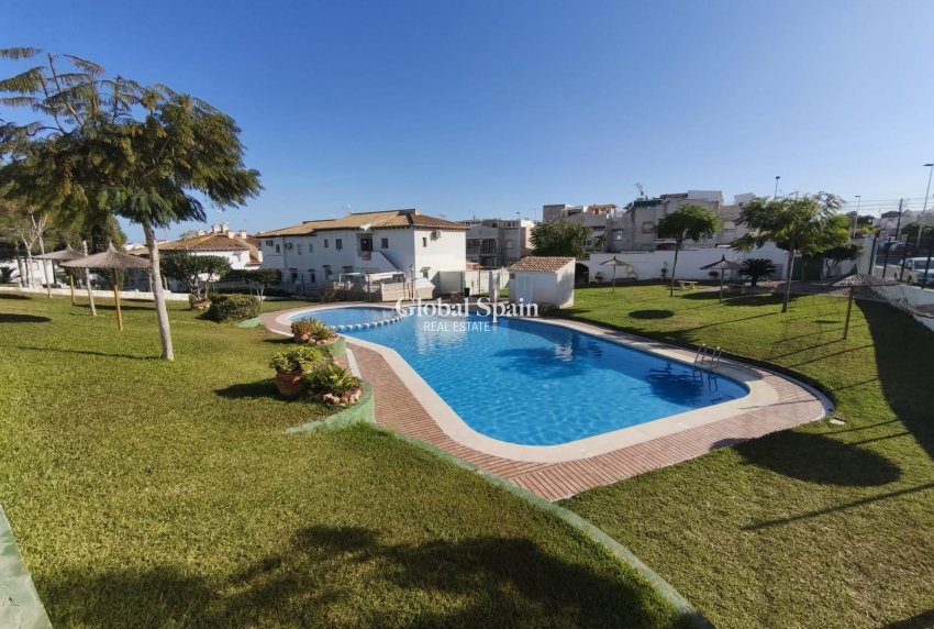 Venta - CASA -
TORREVIEJA - LOS BALCONES - LOS ALTOS