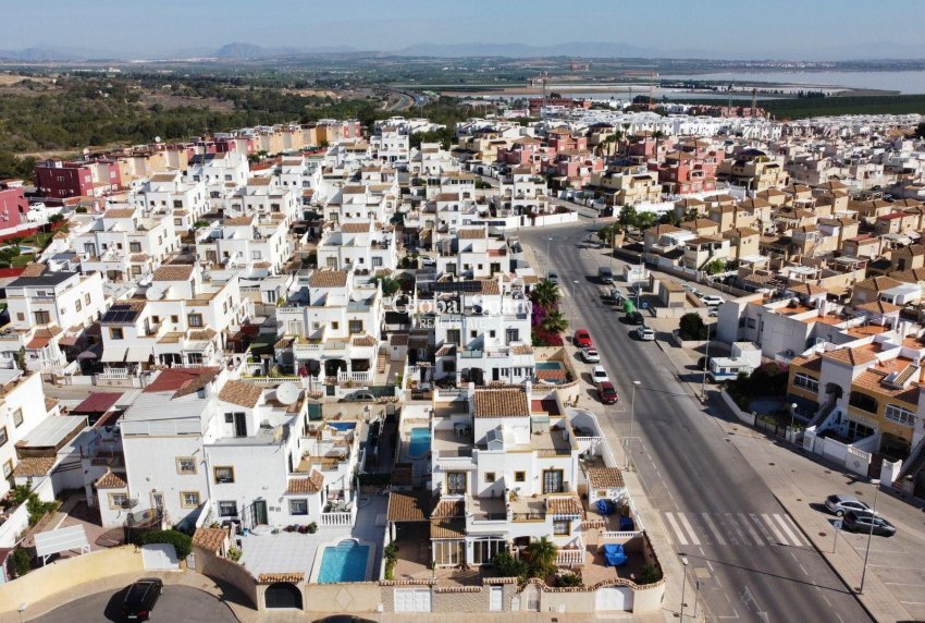 Venta - CASA -
TORREVIEJA - LOS BALCONES - LOS ALTOS