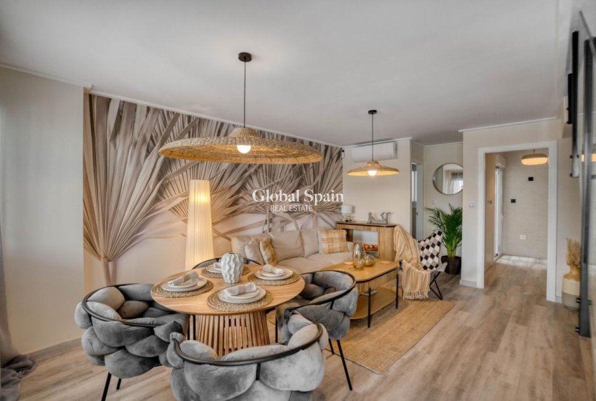 Venta - CASA -
TORREVIEJA - LOS BALCONES - LOS ALTOS