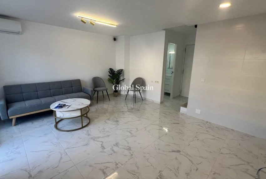 Venta - CASA -
TORREVIEJA - LOS BALCONES - LOS ALTOS