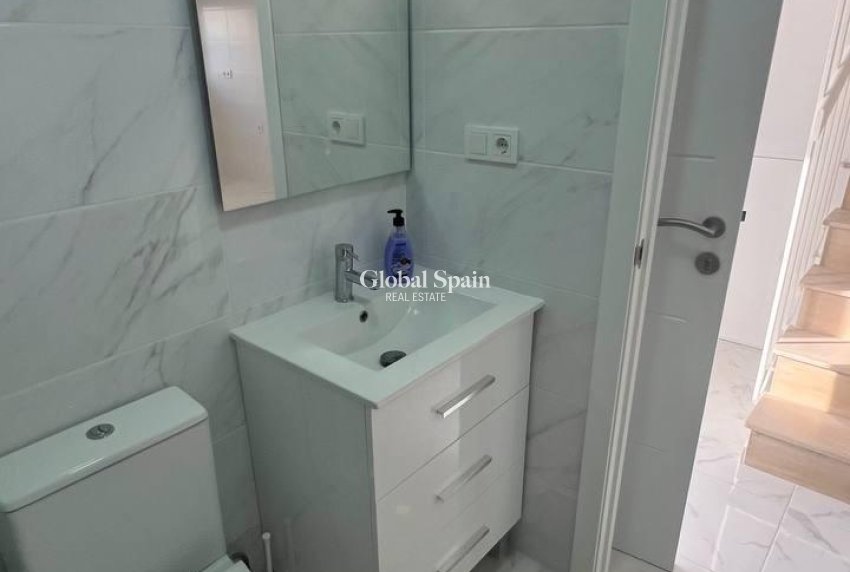 Venta - CASA -
TORREVIEJA - LOS BALCONES - LOS ALTOS