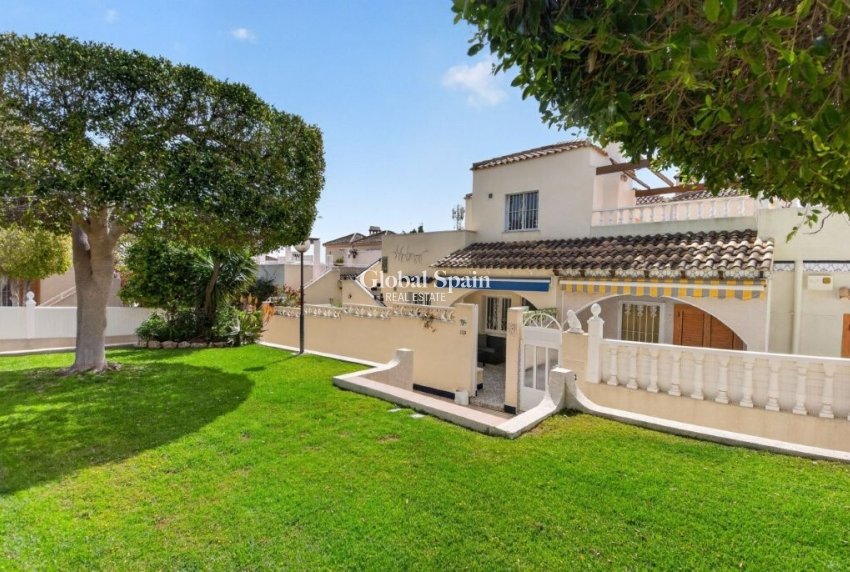 Venta - CASA -
TORREVIEJA - LOS BALCONES - LOS ALTOS