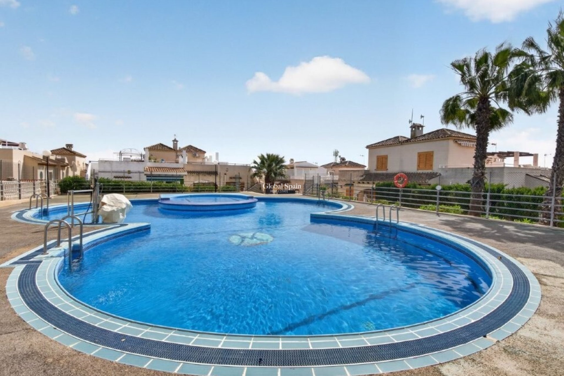 Venta - CASA -
TORREVIEJA - LOS BALCONES - LOS ALTOS