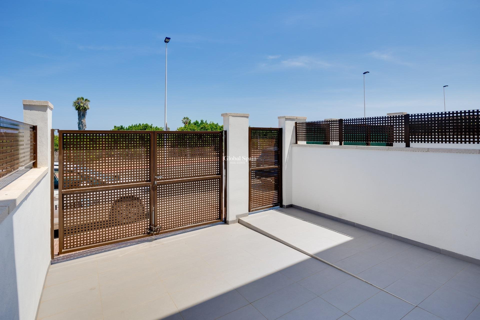 Venta - CASA -
TORREVIEJA - LOS BALCONES - LOS ALTOS