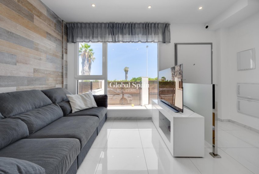 Venta - CASA -
TORREVIEJA - LOS BALCONES - LOS ALTOS