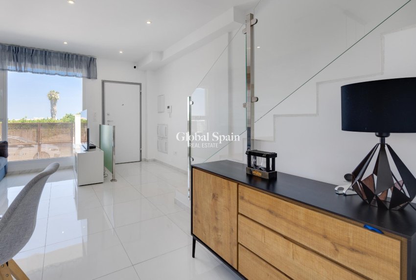 Venta - CASA -
TORREVIEJA - LOS BALCONES - LOS ALTOS