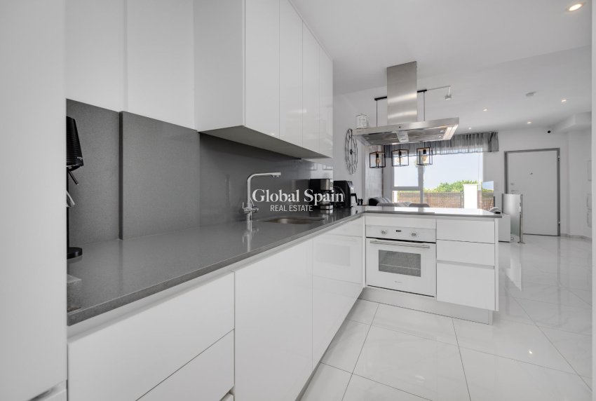 Venta - CASA -
TORREVIEJA - LOS BALCONES - LOS ALTOS