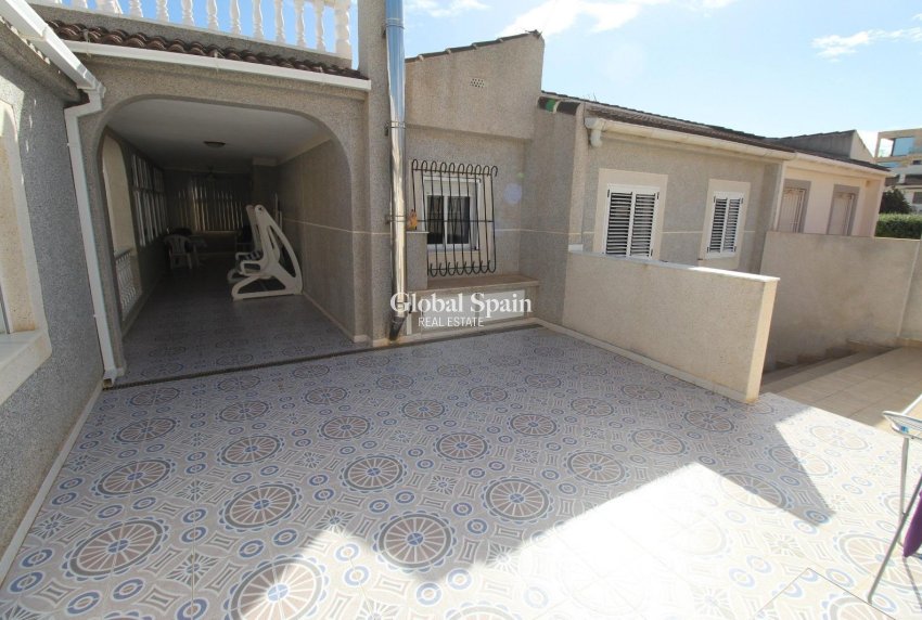 Venta - CASA -
TORREVIEJA - LOS BALCONES - LOS ALTOS