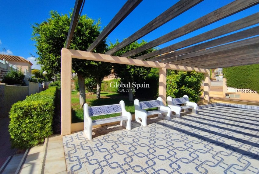 Venta - CASA -
TORREVIEJA - LOS BALCONES - LOS ALTOS