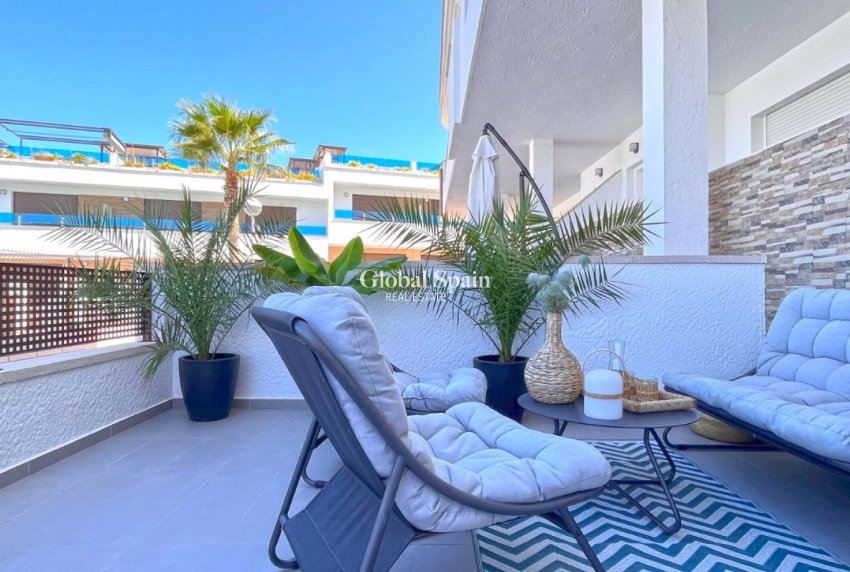 Venta - Casa -
TORREVIEJA - LOS BALCONES - LOS ALTOS