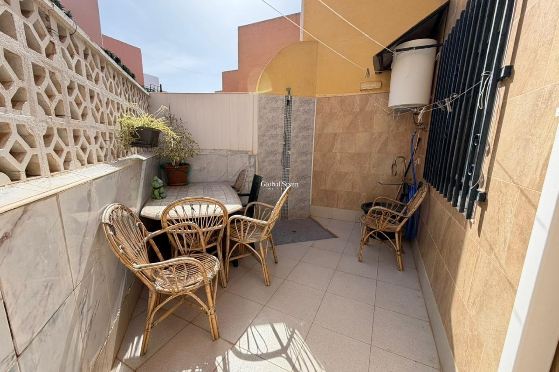 Venta - CASA -
TORREVIEJA - Los Frutales