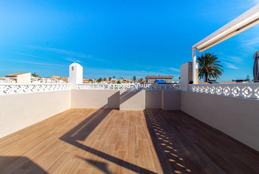 Venta - CASA -
TORREVIEJA - Los Frutales
