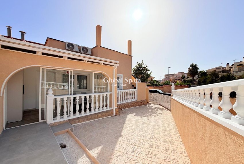 Venta - CASA -
TORREVIEJA - Miramar - Torre Del Moro