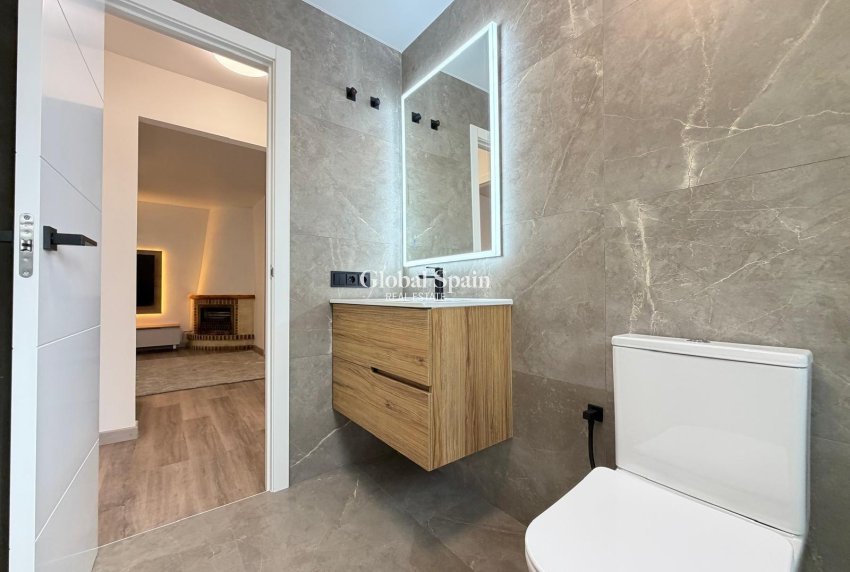 Venta - CASA -
TORREVIEJA - Miramar - Torre Del Moro