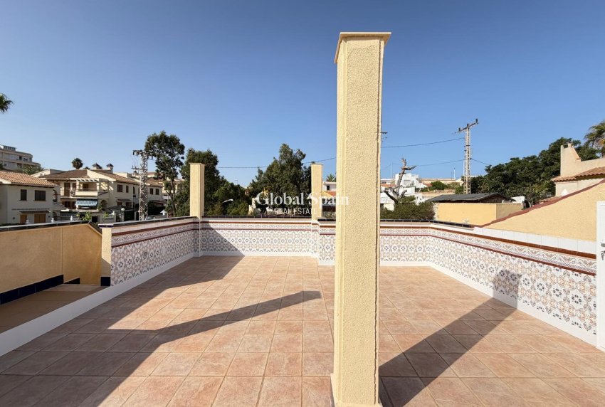 Venta - CASA -
TORREVIEJA - Miramar - Torre Del Moro