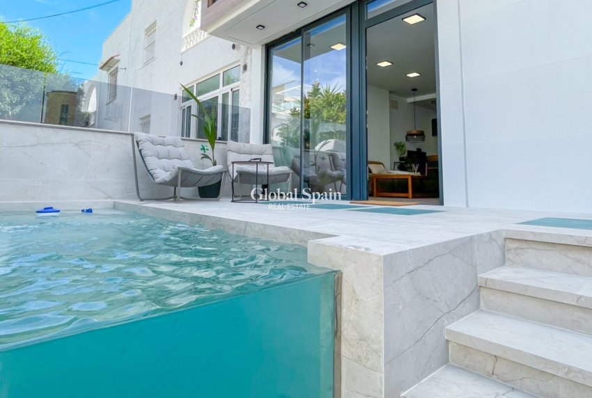 Venta - CASA -
TORREVIEJA - Nueva Torrevieja - Aguas Nuevas