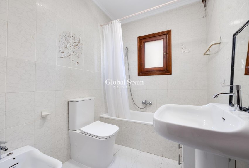 Venta - CASA -
TORREVIEJA - Nueva Torrevieja
